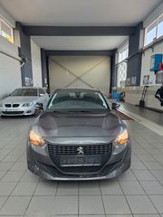 Peugeot 208 2021-thumb-1