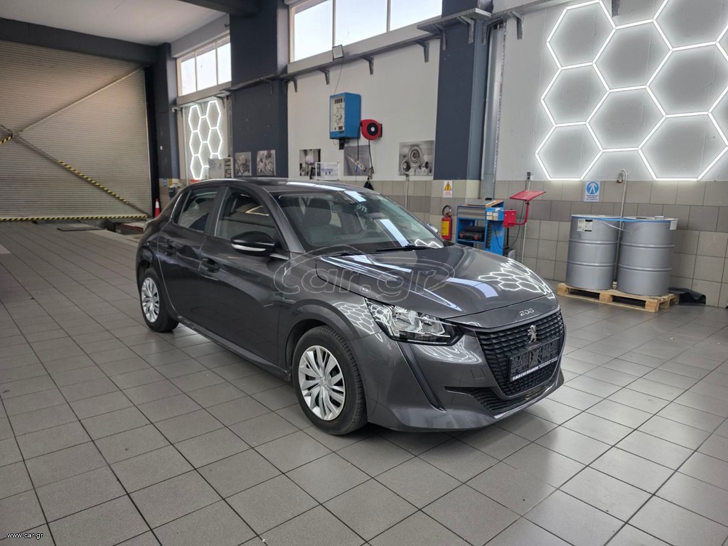 Peugeot 208 2021