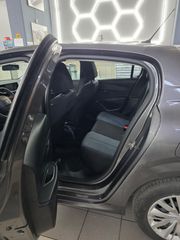 Peugeot 208 2021-thumb-10