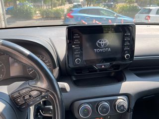 Toyota Yaris 2022-thumb-2