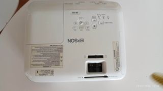 projector epson-thumb-3