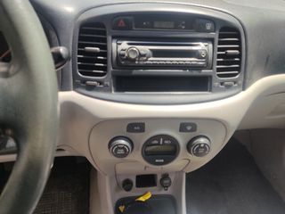 Hyundai Accent 2007-thumb-10