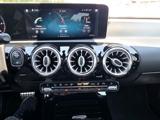Mercedes-Benz CLA 180 2020 amg line diesel automatic panorama navi-thumb-14