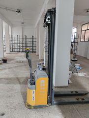 Forklift 2011-thumb-1