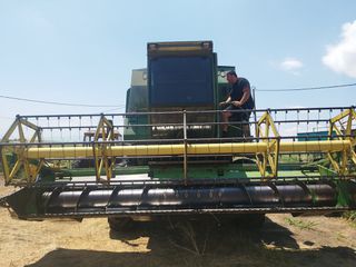 Αλωνιστική Μηχανή John Deere 1981 985