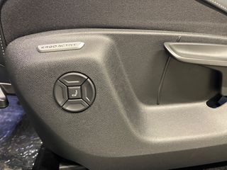 Volkswagen Tiguan 2026 R-Line More 1.5 eTSI plug in hybrid-thumb-31