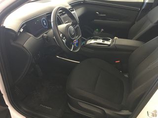 Hyundai Tucson 2024 1.6T 180PS 4WD 7DCT Distinctive_White Pearl_ελληνικό_1ο χέρι-thumb-7
