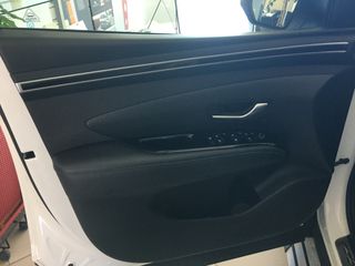 Hyundai Tucson 2024 1.6T 180PS 4WD 7DCT Distinctive_White Pearl_ελληνικό_1ο χέρι-thumb-8