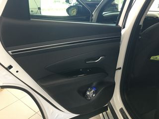 Hyundai Tucson 2024 1.6T 180PS 4WD 7DCT Distinctive_White Pearl_ελληνικό_1ο χέρι-thumb-9