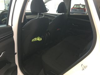 Hyundai Tucson 2024 1.6T 180PS 4WD 7DCT Distinctive_White Pearl_ελληνικό_1ο χέρι-thumb-10