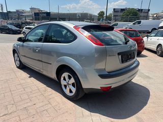 Ford Focus 2005 1.6 115HP-thumb-6