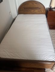 κρεβατι με στρωμα σε καλή κατάστση