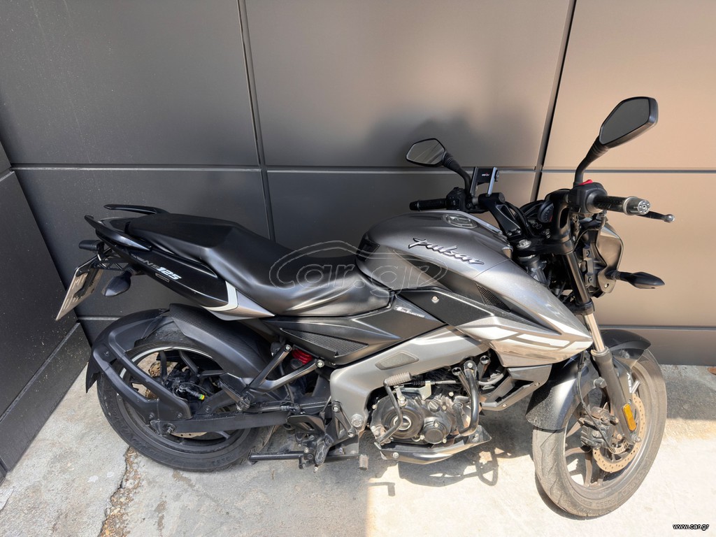 Bajaj Pulsar 135 2022