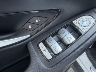 Mercedes-Benz GLC 250 2015 4MATIC-thumb-21