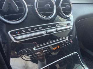 Mercedes-Benz GLC 250 2015 4MATIC-thumb-30