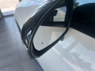 Mercedes-Benz GLC 300 2024 AMG 300e plug in-thumb-7