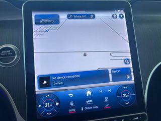Mercedes-Benz GLC 300 2024 AMG 300e plug in-thumb-34