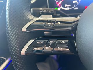Mercedes-Benz GLC 300 2024 AMG 300e plug in-thumb-40