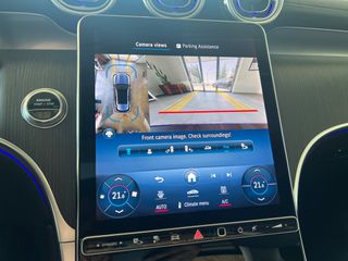 Mercedes-Benz GLC 300 2024 AMG 300e plug in-thumb-37