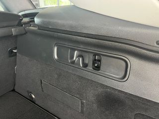 Mercedes-Benz GLC 300 2024 AMG 300e plug in-thumb-57