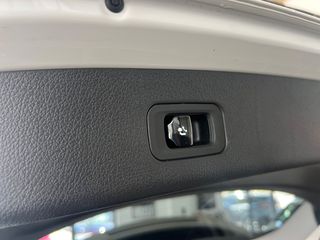 Mercedes-Benz GLC 300 2024 AMG 300e plug in-thumb-58