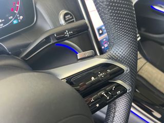 Mercedes-Benz GLC 300 2024 AMG 300e plug in-thumb-41