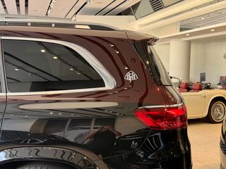 Mercedes-Benz GLS 600 2024 MAYBACH Two-Tone Full Options-thumb-7
