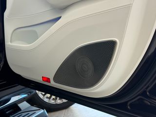 Mercedes-Benz GLS 600 2024 MAYBACH Two-Tone Full Options-thumb-39