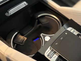 Mercedes-Benz GLS 600 2024 MAYBACH Two-Tone Full Options-thumb-33