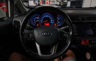 Kia Rio 2016 Dream team edition-thumb-4