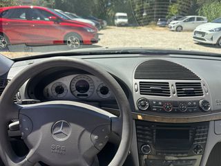 Mercedes-Benz E 200 2004-thumb-17
