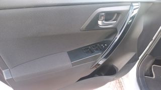 Toyota Auris 2018 ΜΗΔΕΝΙΚΑ ΤΕΛΗ - ΠΡΩΤΟ ΧΕΡΙ 1.8 HYBRID AYTOMATO FULL EXTRA-thumb-15
