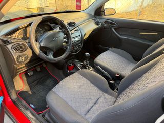 Ford Focus 2001-thumb-3