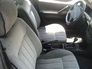 Volkswagen Passat 1989-thumb-4
