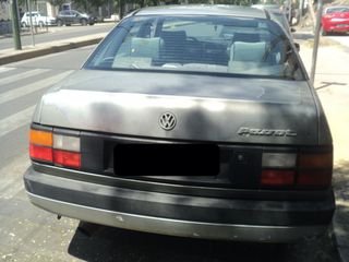 Volkswagen Passat 1989-thumb-5
