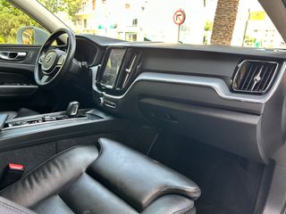 Volvo XC 60 2020 Β4 AWD MOMENTUM-thumb-18