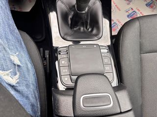 Mercedes-Benz A 160 2020-thumb-36