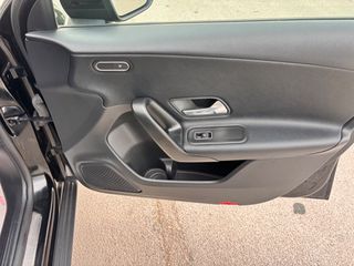 Mercedes-Benz A 160 2020-thumb-43