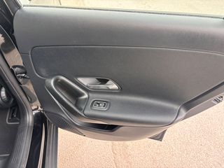 Mercedes-Benz A 160 2020-thumb-44