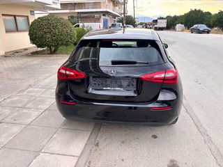 Mercedes-Benz A 160 2020-thumb-13