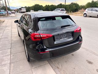 Mercedes-Benz A 160 2020-thumb-16