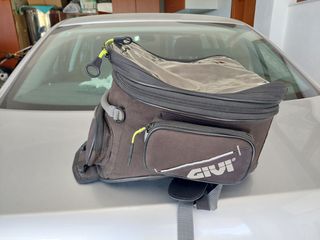 Tankbag Givi EA118 21-27L