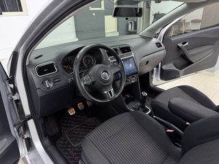 Volkswagen Polo 2012 1.2 TSI R-LINE 105PS-thumb-40
