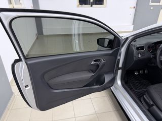 Volkswagen Polo 2012 1.2 TSI R-LINE 105PS-thumb-32