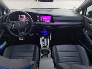 Volkswagen Golf 2023 R-thumb-7