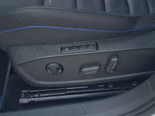 Volkswagen Golf 2023 R-thumb-15