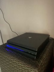 playstation 4 pro 500gb-thumb-1