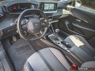 Peugeot 208 2022 1.2 100HP  ALLURE BUSINESS-thumb-2