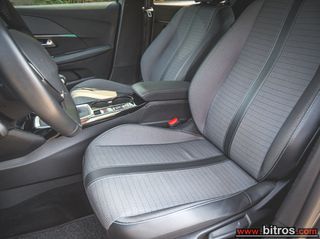 Peugeot 208 2022 1.2 100HP  ALLURE BUSINESS-thumb-4