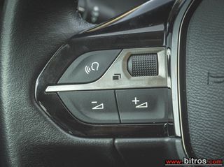 Peugeot 208 2022 1.2 100HP  ALLURE BUSINESS-thumb-22